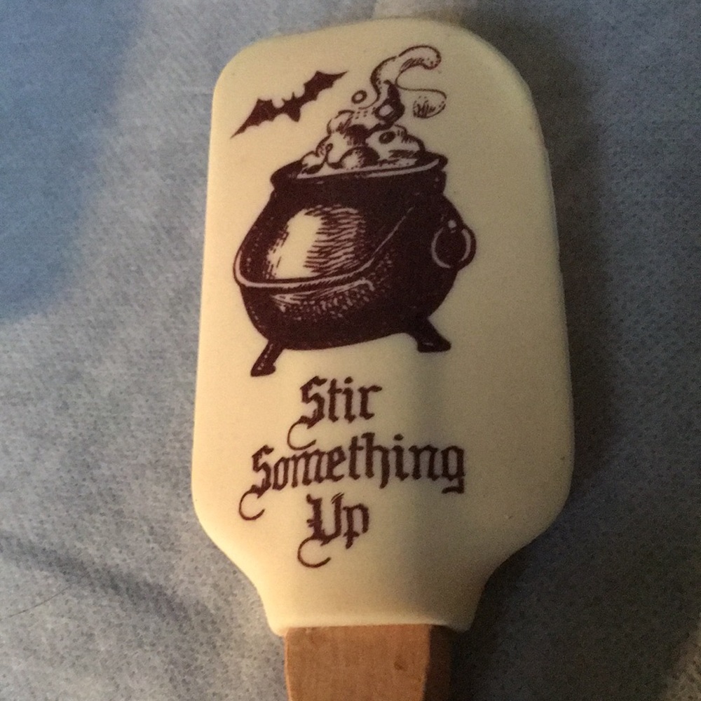 NWT Witch’s Spatula by Nicole’s Kitchen